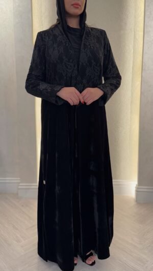 Alternative view of Half velvet half lace