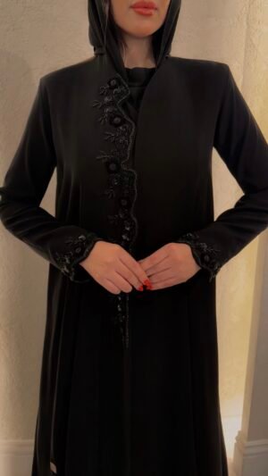 Alternative view of Abaya